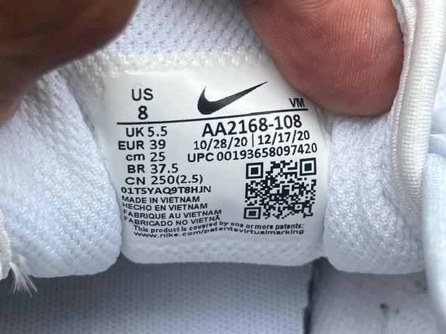 NIKEエアーMAXアクシス < 女性ファッション  NIKEエアーMAXアクシス < 女性ファッションの