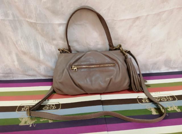 美品VIOLAd'OROヴィオラドーロショルダー レザー バッグ斜め掛け各種パーティーアクセサリーバッグ本革人気高級コーチ好きも < 女性ファッション  美品VIOLAd'OROヴィオラドーロショルダー レザー バッグ斜め掛け各種パーティーアクセサリーバッグ本革人気高級コーチ好きも < 女性ファッションの