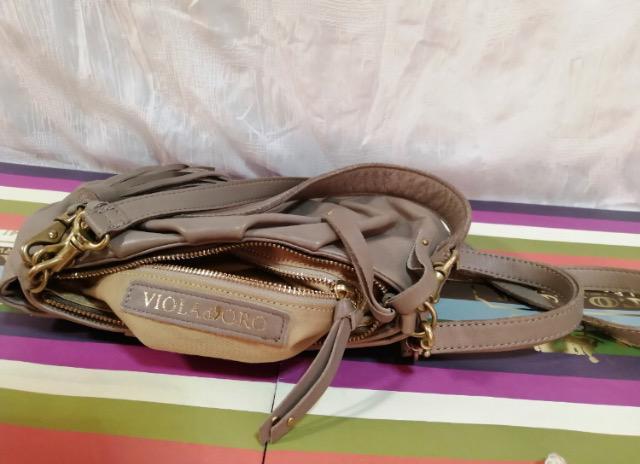 美品VIOLAd'OROヴィオラドーロショルダー レザー バッグ斜め掛け各種パーティーアクセサリーバッグ本革人気高級コーチ好きも < 女性ファッション  美品VIOLAd'OROヴィオラドーロショルダー レザー バッグ斜め掛け各種パーティーアクセサリーバッグ本革人気高級コーチ好きも < 女性ファッションの