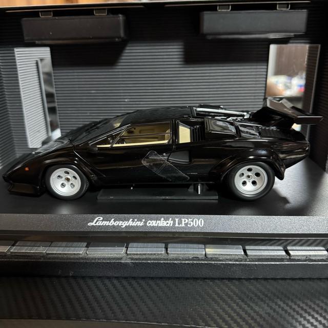 絶版未展示品 京商 1/18 ランボルギーニ カウンタックLP400 ブラック < ホビー  絶版未展示品 京商 1/18 ランボルギーニ カウンタックLP400 ブラック < ホビーの