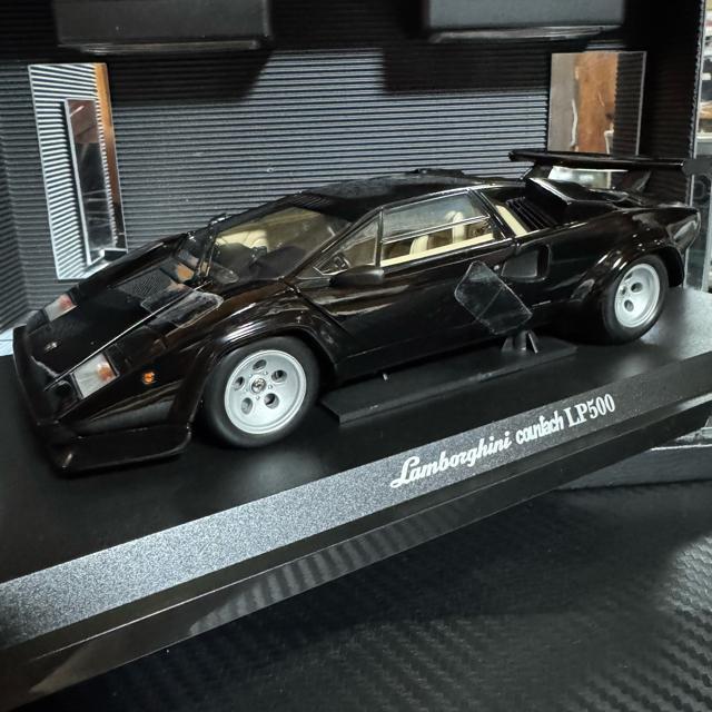 絶版未展示品 京商 1/18 ランボルギーニ カウンタックLP400 ブラック < ホビー  絶版未展示品 京商 1/18 ランボルギーニ カウンタックLP400 ブラック < ホビーの