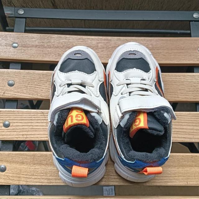 新品 17.5cm スニーカー ホワイト 子供靴 キッズ 靴 シューズ < キッズ/ベビー  新品 17.5cm スニーカー ホワイト 子供靴 キッズ 靴 シューズ < キッズ/ベビーの