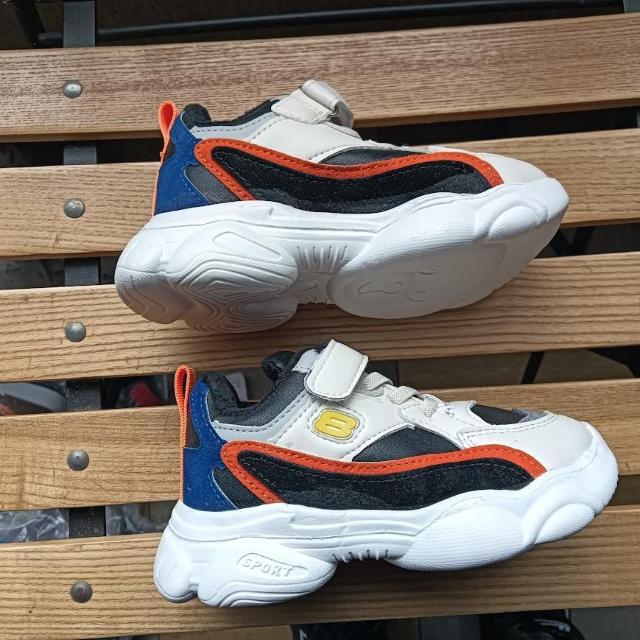 新品 17.5cm スニーカー ホワイト 子供靴 キッズ 靴 シューズ < キッズ/ベビー  新品 17.5cm スニーカー ホワイト 子供靴 キッズ 靴 シューズ < キッズ/ベビーの