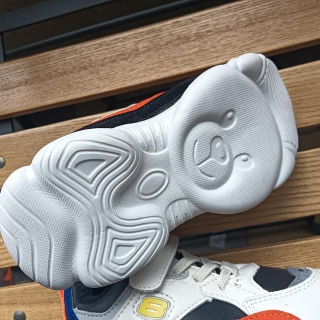 新品 17.5cm スニーカー ホワイト 子供靴 キッズ 靴 シューズ < キッズ/ベビー  新品 17.5cm スニーカー ホワイト 子供靴 キッズ 靴 シューズ < キッズ/ベビーの