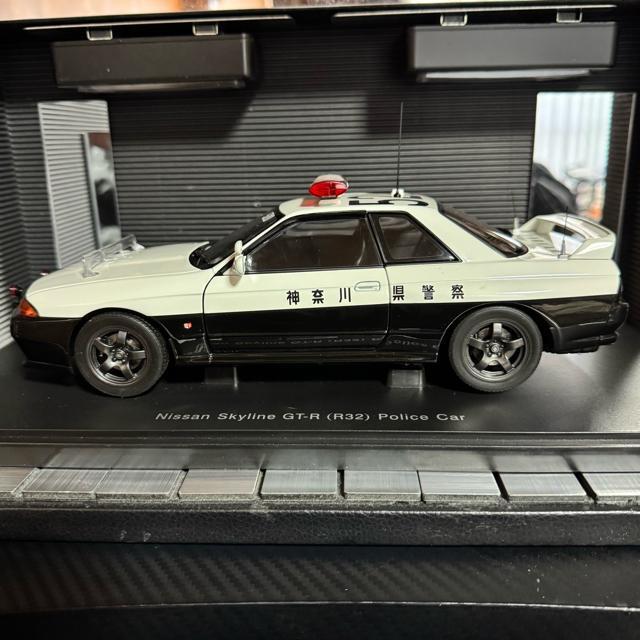 絶版未展示品 オートアート 1/18 スカイライン GT-R R32 神奈川県警 < ホビー  絶版未展示品 オートアート 1/18 スカイライン GT-R R32 神奈川県警 < ホビーの
