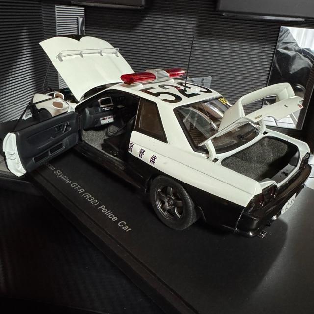 絶版未展示品 オートアート 1/18 スカイライン GT-R R32 神奈川県警 < ホビー  絶版未展示品 オートアート 1/18 スカイライン GT-R R32 神奈川県警 < ホビーの