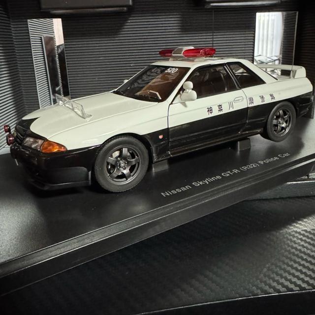 絶版未展示品 オートアート 1/18 スカイライン GT-R R32 神奈川県警 < ホビー  絶版未展示品 オートアート 1/18 スカイライン GT-R R32 神奈川県警 < ホビーの