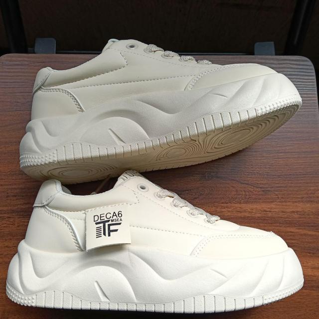 新品 22.5cm レディース スニーカー ホワイト シューズ 靴 カジュアル < 女性ファッション 新品 22.5cm レディース スニーカー ホワイト シューズ 靴 カジュアル < 女性ファッションの