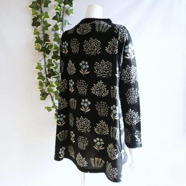 新品 9997 ML 北欧風 ボタニカル柄 裏起毛 チュニック 黒系 秋 冬 レディース ニットソー ハイネック 上品 < 女性ファッション 新品 9997 ML 北欧風 ボタニカル柄 裏起毛 チュニック 黒系 秋 冬 レディース ニットソー ハイネック 上品 < 女性ファッションの