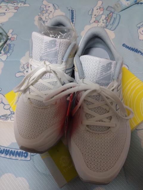 新品new balanceランニングシューズ22.5 < 女性ファッション 新品new balanceランニングシューズ22.5 < 女性ファッションの