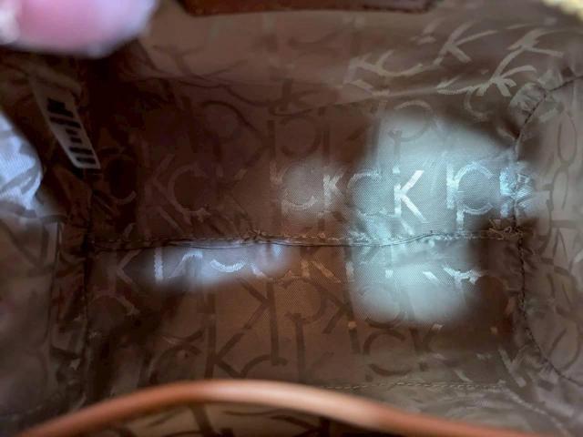 yCalvin KleinzmO ~j{XgobO V_[obO Ki  uh 