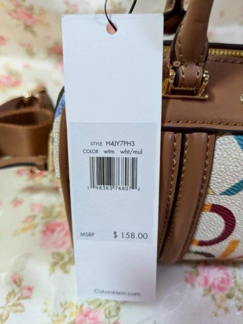 yCalvin KleinzmO ~j{XgobO V_[obO Ki  uh 