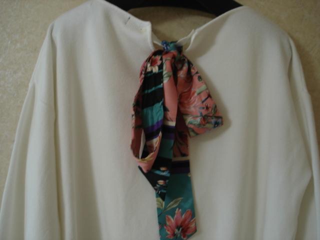 ���N�C�[���Y�R�[�g�@�h���}�������̃o�b�N�f�U�C���j�b�g���������I �� �u�����h�� 