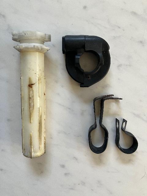 �A�h���XV100 ���� �X���b�g���z���_�[&�p�C�v&�P�[�u���z���_�[ �� ������/�o�C�N