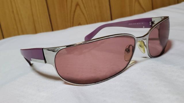 正規レア 浜田省吾着 同型 プラダ メタルサングラス ピンク系×シルバー 軽量 アイウェア 廃盤 入手困難! 男女兼用 < ブランド  正規レア 浜田省吾着 同型 プラダ メタルサングラス ピンク系×シルバー 軽量 アイウェア 廃盤 入手困難! 男女兼用 < ブランドの