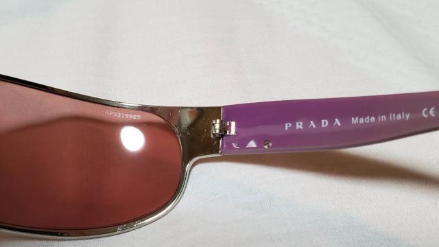 正規レア 浜田省吾着 同型 プラダ メタルサングラス ピンク系×シルバー 軽量 アイウェア 廃盤 入手困難! 男女兼用 < ブランド  正規レア 浜田省吾着 同型 プラダ メタルサングラス ピンク系×シルバー 軽量 アイウェア 廃盤 入手困難! 男女兼用 < ブランドの