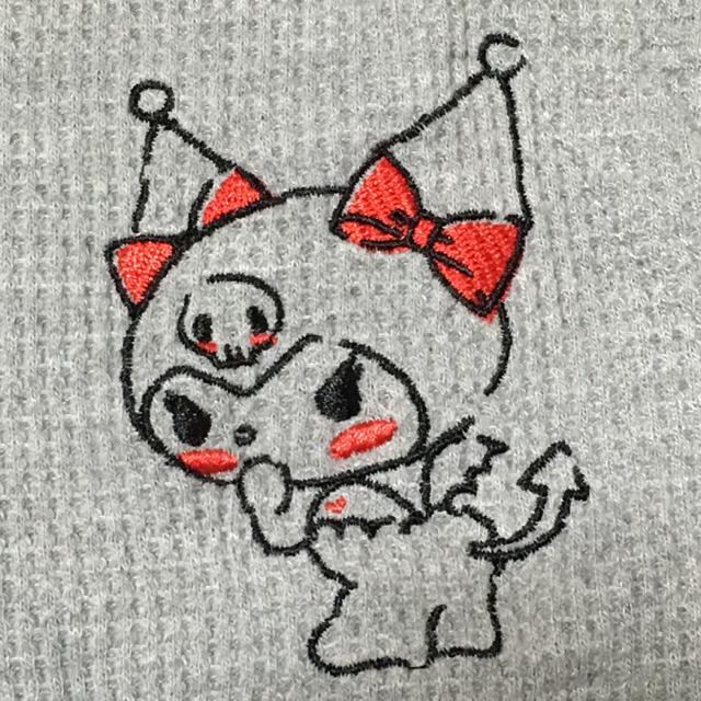 サンリオ・クロミ刺繍ワッフル素材ジップアップパーカー < 女性ファッション サンリオ・クロミ刺繍ワッフル素材ジップアップパーカー < 女性ファッションの