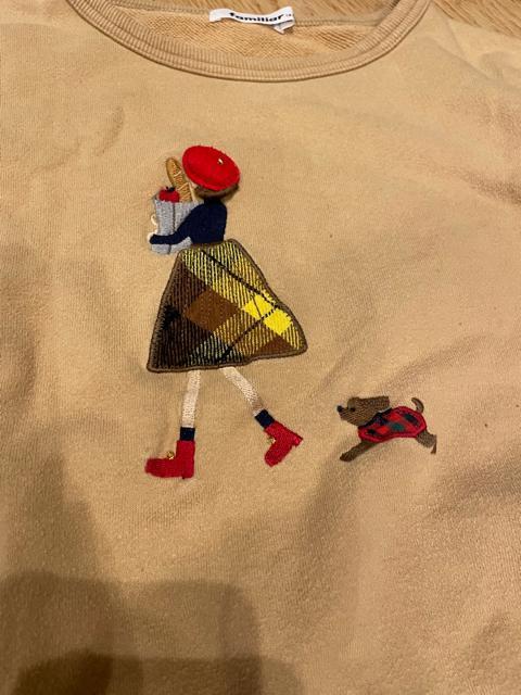 familiar 刺繍トレーナー 140cm ベージュ < ブランド familiar 刺繍トレーナー 140cm ベージュ < ブランドの