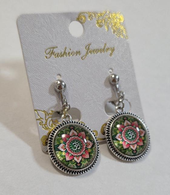 エスニックイヤリング エスニックピアス 民族系アクセサリー アジアン イヤリング変更無料 ボヘミアン < 女性アクセサリー/時計 エスニックイヤリング エスニックピアス 民族系アクセサリー アジアン イヤリング変更無料 ボヘミアン < 女性アクセサリー/時計の