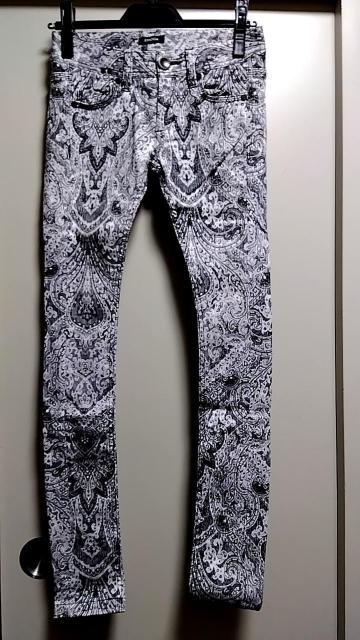 ☆EMODA柄パギンス☆超美品XS検ローライズスキニー < 女性ファッション  ☆EMODA柄パギンス☆超美品XS検ローライズスキニー  < 女性ファッションの