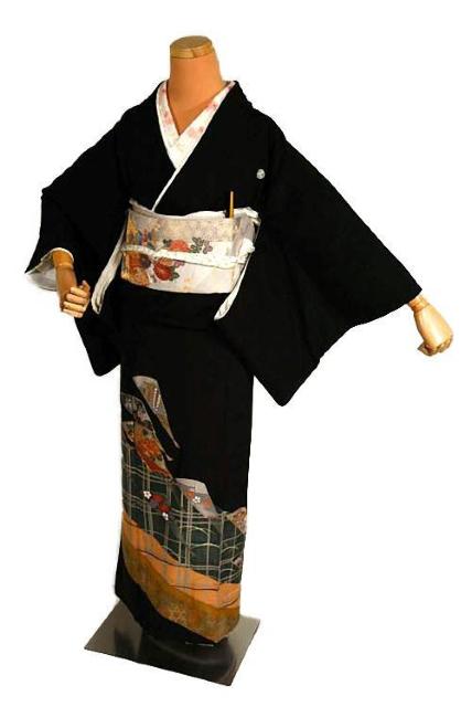 【最高級】新品同様 金駒シシュウ 比翼付 黒留袖・袋帯5点セット 身丈152cm 裄丈63.5cm 長さ439cm T3445 < 女性ファッション  【最高級】新品同様 金駒シシュウ 比翼付 黒留袖・袋帯5点セット 身丈152cm 裄丈63.5cm 長さ439cm T3445  < 女性ファッションの