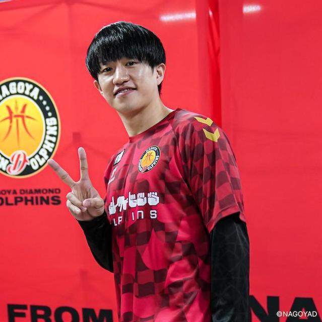 #2 齋藤 拓実選手直筆サイン入り 名古屋ダイヤモンドドルフィンズ 手話シャツ < レジャー/スポーツ #2 齋藤 拓実選手直筆サイン入り 名古屋ダイヤモンドドルフィンズ 手話シャツ < レジャー/スポーツの