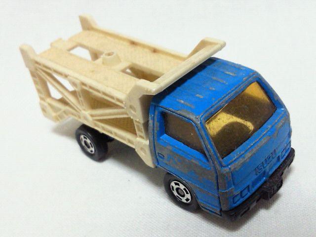 絶版トミカ14 いすゞ エルフカーキャリア 日本製 < ホビー  絶版トミカ14 いすゞ エルフカーキャリア 日本製 < ホビーの