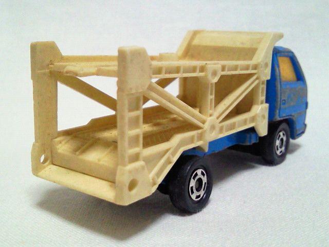 絶版トミカ14 いすゞ エルフカーキャリア 日本製 < ホビー  絶版トミカ14 いすゞ エルフカーキャリア 日本製 < ホビーの