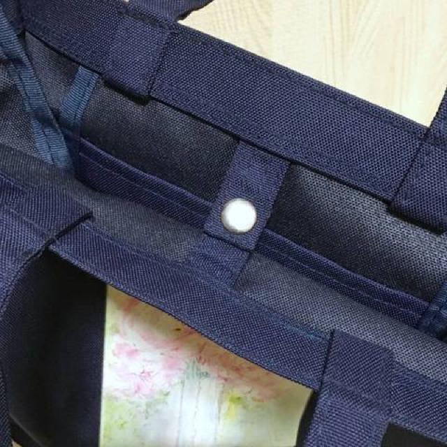 【美品】ナイロントートバッグ/ネイビー/A4サイズOK < 女性ファッション  【美品】ナイロントートバッグ/ネイビー/A4サイズOK < 女性ファッションの