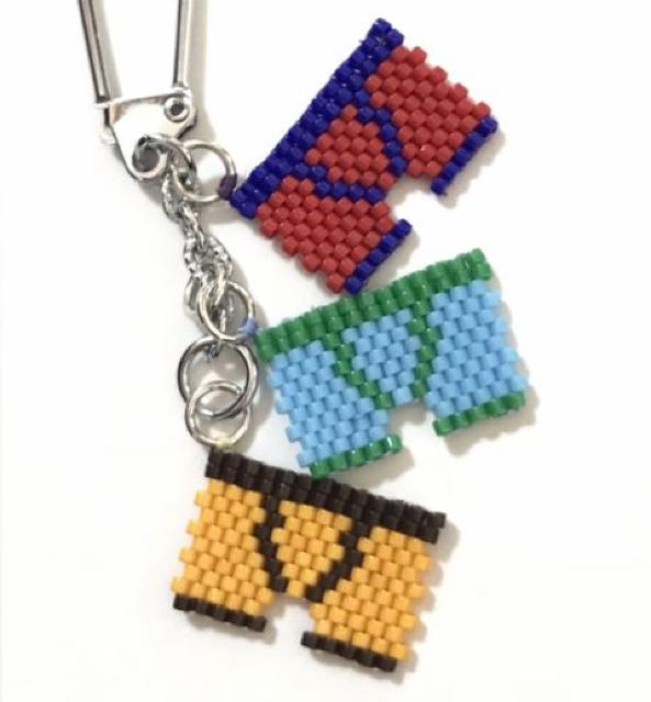 hハンドメイド〓デリカビーズステッチ〓3連男子パンツ〓キーホルダー < 女性ファッション hハンドメイド〓デリカビーズステッチ〓3連男子パンツ〓キーホルダー < 女性ファッションの