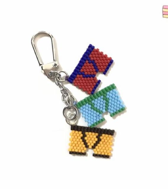 hハンドメイド〓デリカビーズステッチ〓3連男子パンツ〓キーホルダー < 女性ファッション hハンドメイド〓デリカビーズステッチ〓3連男子パンツ〓キーホルダー < 女性ファッションの