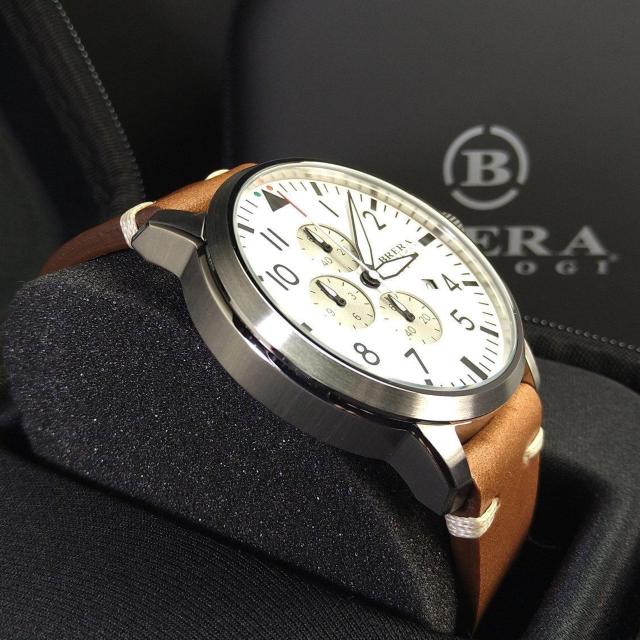 【新品】特別入荷淘蜊D評☆ブレラオロロジ☆BRERA Sport棟Hオススメ☆ホワイト♪ < 男性アクセサリー/時計 【新品】特別入荷淘蜊D評☆ブレラオロロジ☆BRERA Sport棟Hオススメ☆ホワイト♪ < 男性アクセサリー/時計の