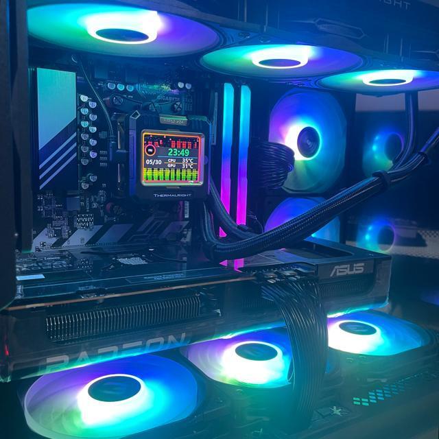 yViQ[~OPCzRyzen7 7800X3D RX9070XT 32GB SSD1TB 850W