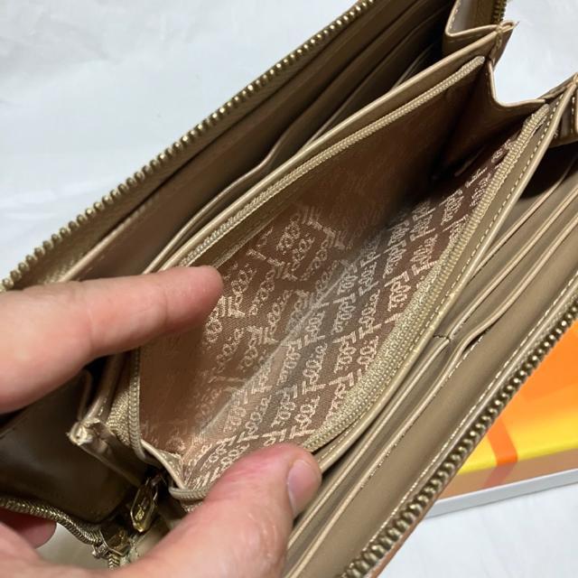 y1~X^[gzyFolli Follie / tHtHz  Eht@Xi[ z