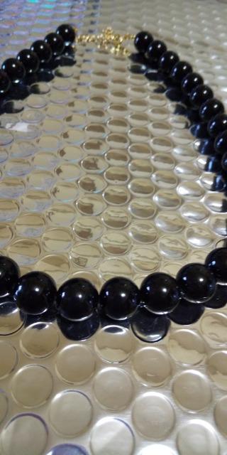 黒のパールネックレス < 女性アクセサリー/時計 黒のパールネックレス < 女性アクセサリー/時計の