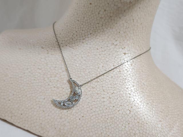 正規レア スワロフスキー クレセントムーン チェーンネックレス ビジュークリスタル オープンアート ハーフムーン 三日月 調節可 < 女性アクセサリー/時計  正規レア スワロフスキー クレセントムーン チェーンネックレス ビジュークリスタル オープンアート ハーフムーン 三日月 調節可 < 女性アクセサリー/時計の
