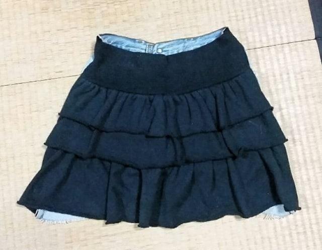 デニムと黒のフリルミニスカート < 女性ファッション デニムと黒のフリルミニスカート < 女性ファッションの