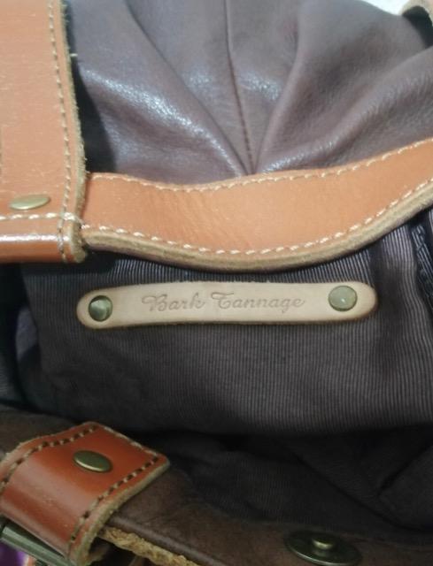 品薄極美品BARK TANNAGE バークタンネイジ オールレザー本革ワンショルダーバッグブラウン高級大容量通勤デート旅行オシャレ < 男性ファッション  品薄極美品BARK TANNAGE バークタンネイジ オールレザー本革ワンショルダーバッグブラウン高級大容量通勤デート旅行オシャレ < 男性ファッションの