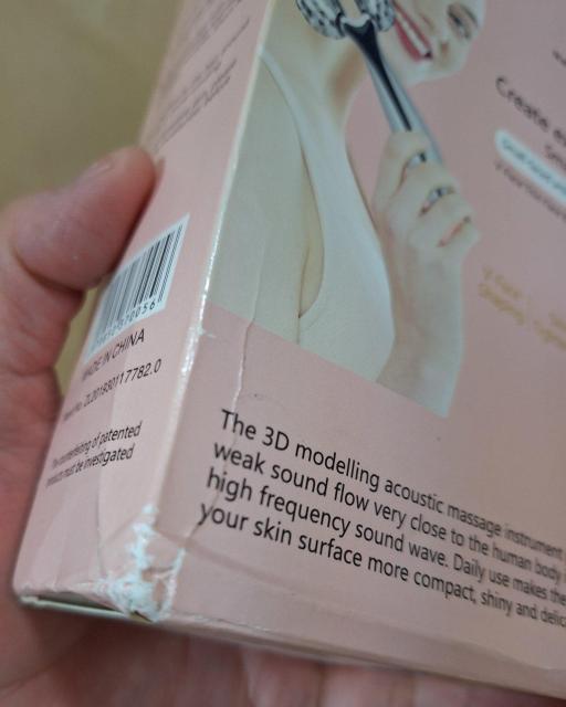 No.7 新品★「美顔ローラー」シルバー=箱スレ有り格安 < 家電/AV  No.7 新品★「美顔ローラー」シルバー=箱スレ有り格安 < 家電/AVの