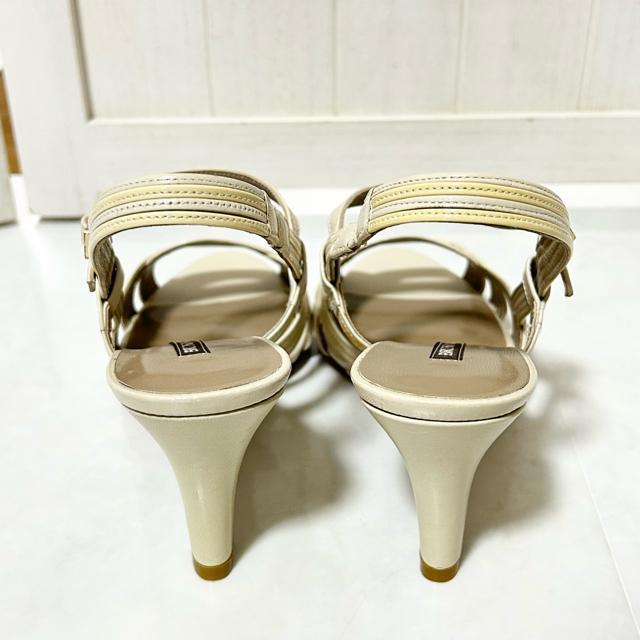 未使用 BRUNOMAGLI ブルーノマリ バッグストラップ サンダル 24.5 < ブランド  未使用 BRUNOMAGLI ブルーノマリ バッグストラップ サンダル 24.5 < ブランドの
