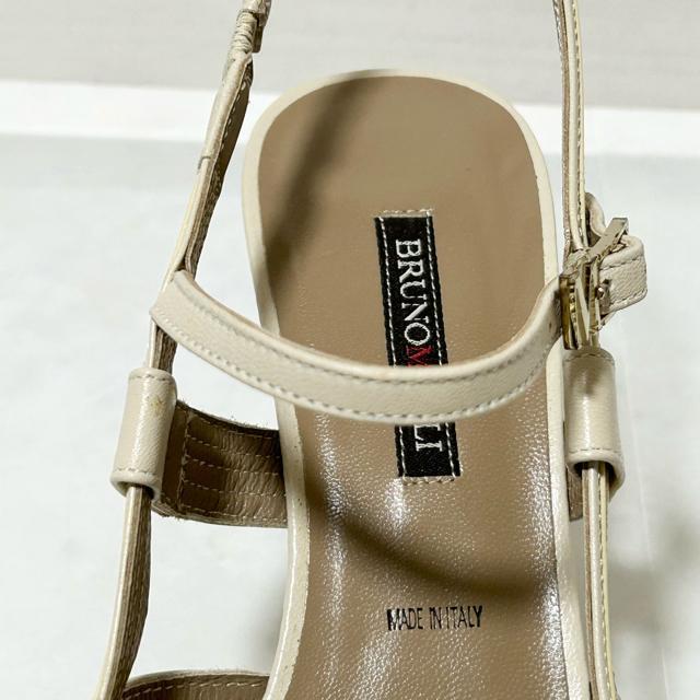 未使用 BRUNOMAGLI ブルーノマリ バッグストラップ サンダル 24.5 < ブランド  未使用 BRUNOMAGLI ブルーノマリ バッグストラップ サンダル 24.5 < ブランドの