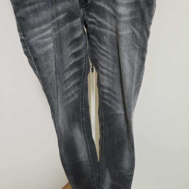 DIESEL�@�f�B�[�[���@�O���[ �X�g���[�g�f�j���p���c�@28 �� �u�����h�� 