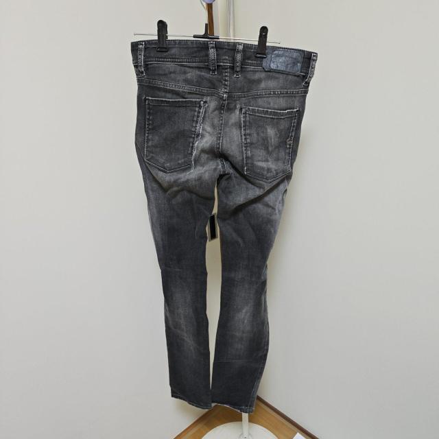 DIESEL�@�f�B�[�[���@�O���[ �X�g���[�g�f�j���p���c�@28 �� �u�����h�� 