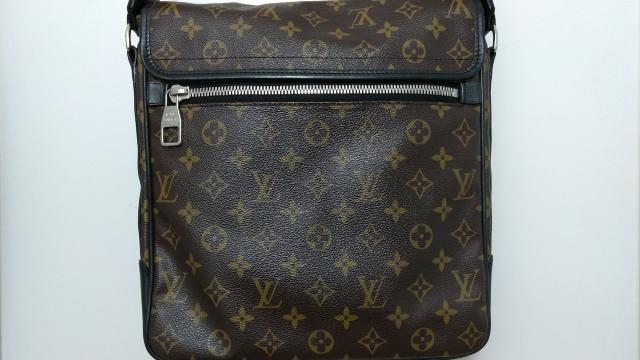 美品LOUISVUITTONルイヴィトンモノグラム柄マカサー肩掛け斜め掛けショルダーバッグ < ブランド 美品LOUISVUITTONルイヴィトンモノグラム柄マカサー肩掛け斜め掛けショルダーバッグ < ブランドの