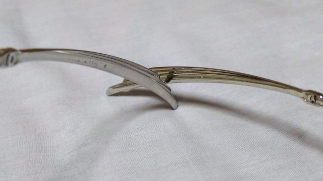正規良 レア  シャネル ココマークロゴ メタルフェザーフレーム ラウンドサングラス 白×黒  バイカラーアイウェア 男女兼用可〇 < ブランド  正規良 レア  シャネル ココマークロゴ メタルフェザーフレーム ラウンドサングラス 白×黒  バイカラーアイウェア 男女兼用可〇 < ブランドの