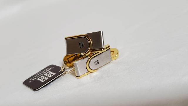 正規未 ジバンシィ クラシック ラインアートカフス 金×銀×黒 コンビ ブロックカフリンクス アイコンロゴ ラグジュアリーボタン < ブランド  正規未 ジバンシィ クラシック ラインアートカフス 金×銀×黒 コンビ ブロックカフリンクス アイコンロゴ ラグジュアリーボタン < ブランドの