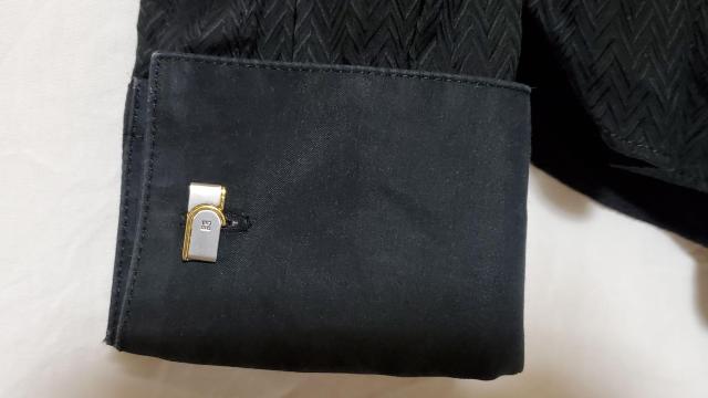 正規未 ジバンシィ クラシック ラインアートカフス 金×銀×黒 コンビ ブロックカフリンクス アイコンロゴ ラグジュアリーボタン < ブランド  正規未 ジバンシィ クラシック ラインアートカフス 金×銀×黒 コンビ ブロックカフリンクス アイコンロゴ ラグジュアリーボタン < ブランドの