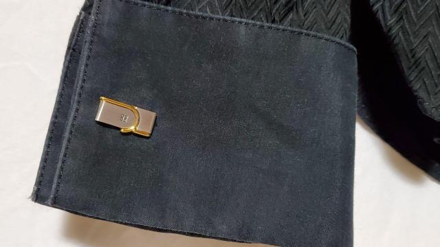 正規未 ジバンシィ クラシック ラインアートカフス 金×銀×黒 コンビ ブロックカフリンクス アイコンロゴ ラグジュアリーボタン < ブランド  正規未 ジバンシィ クラシック ラインアートカフス 金×銀×黒 コンビ ブロックカフリンクス アイコンロゴ ラグジュアリーボタン < ブランドの