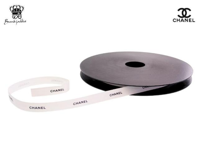 シャネル ラッピング ブランドリボン 1.5cm幅×1m単位 切り売り ギフト 手芸 ホワイト ロゴ入り CHANEL【正規品】 < ブランド  シャネル ラッピング ブランドリボン 1.5cm幅×1m単位 切り売り ギフト 手芸 ホワイト ロゴ入り CHANEL【正規品】  < ブランドの