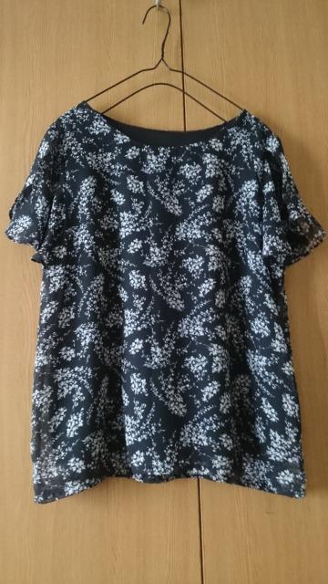 Rewde ルゥデ☆花柄ブラウス★シアー☆フレア袖★ < 女性ファッション Rewde ルゥデ☆花柄ブラウス★シアー☆フレア袖★ < 女性ファッションの